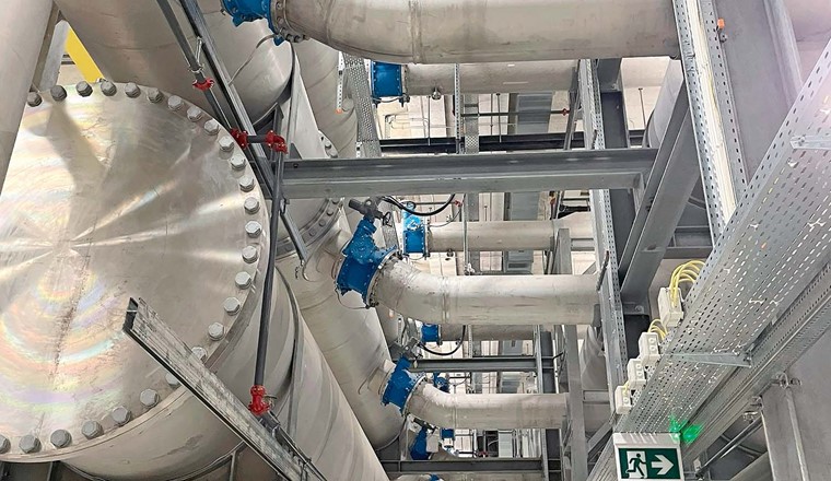 Fig. 1 Installationen in einem Pumpwerk eines Anergienetzes.